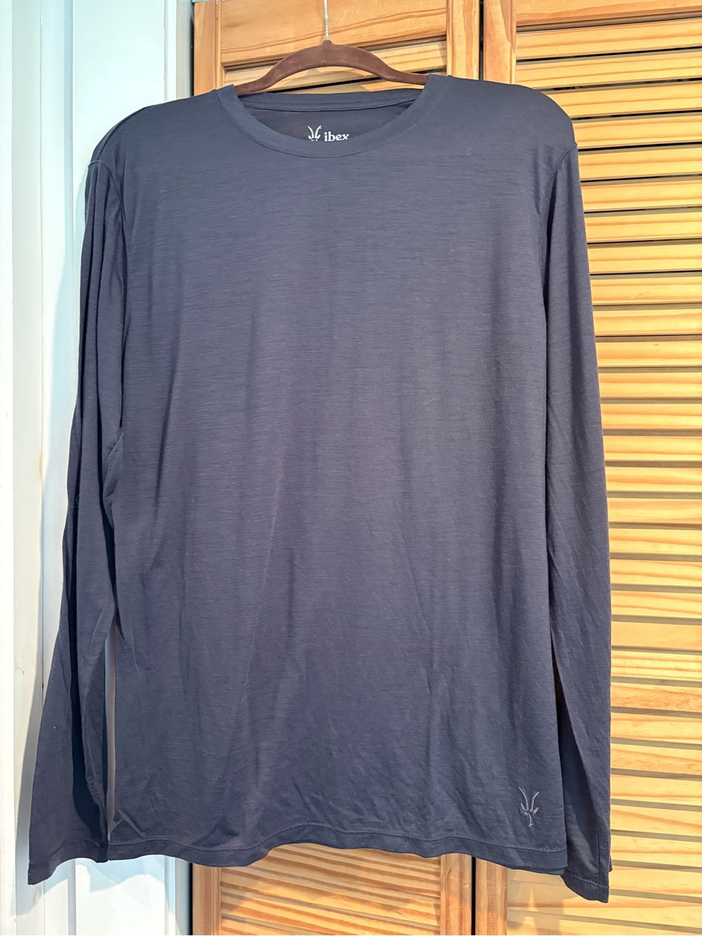 Ibex 100% Merino Wool Men's Long-Sleeve Crew Neck Shirt Base Layer Next-to-Skin